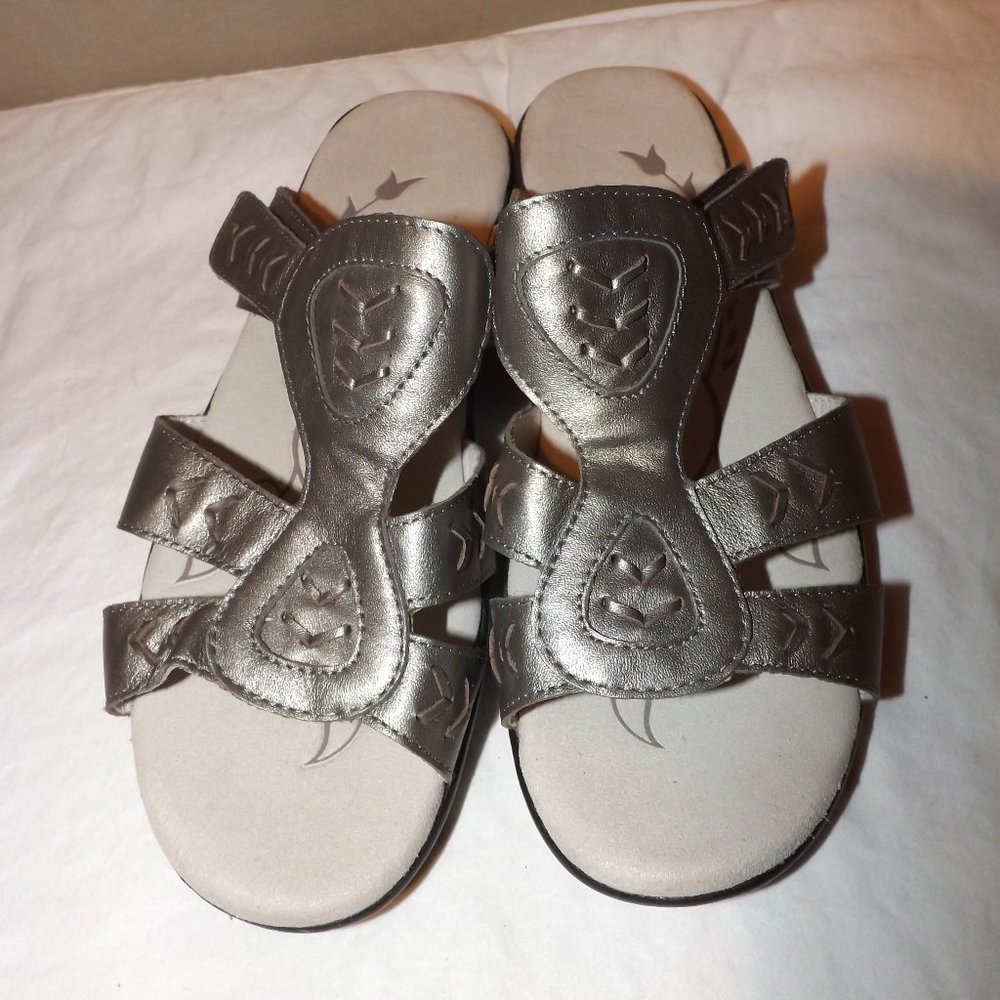 Propet Ladies Leather Sandals Size 7